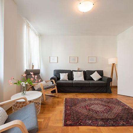New Town Spacious Apartment Βαρσοβία Εξωτερικό φωτογραφία