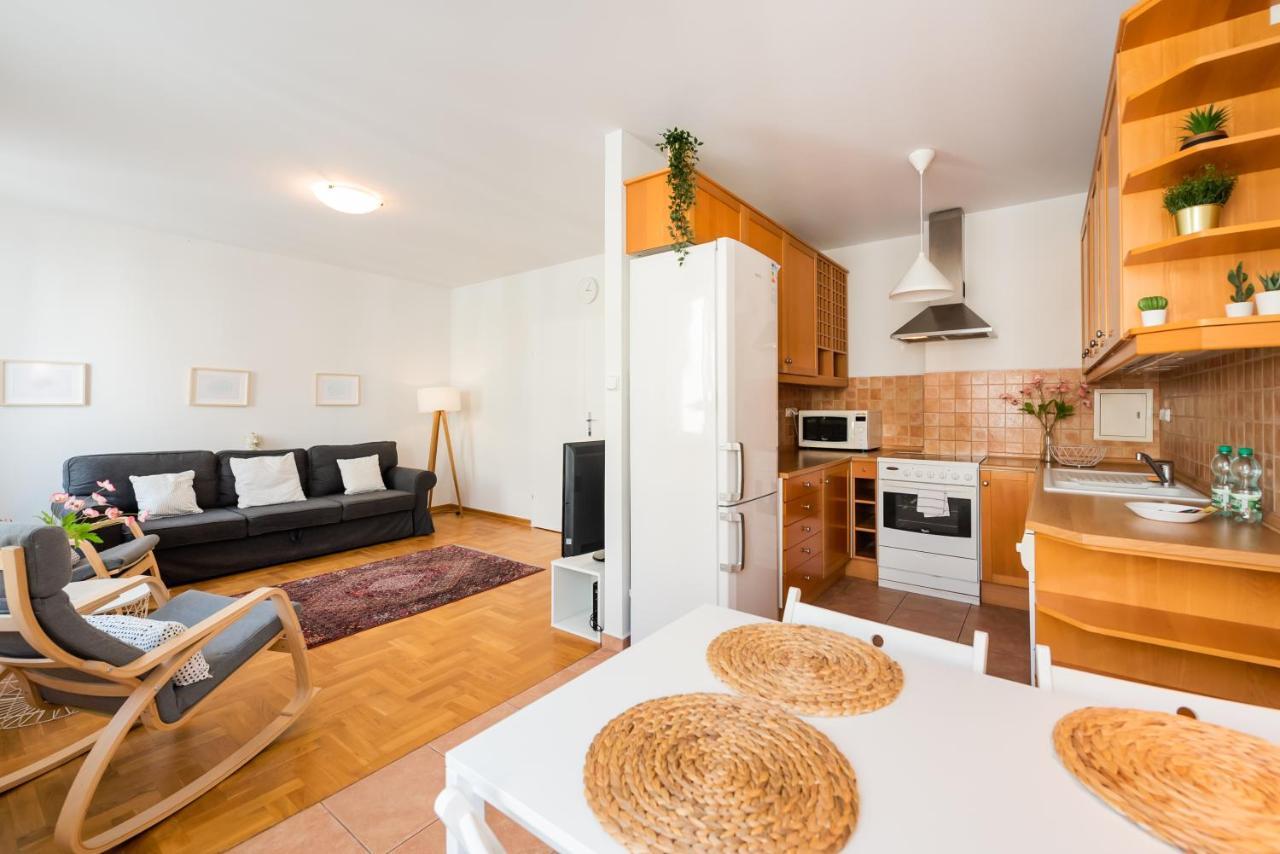New Town Spacious Apartment Βαρσοβία Εξωτερικό φωτογραφία